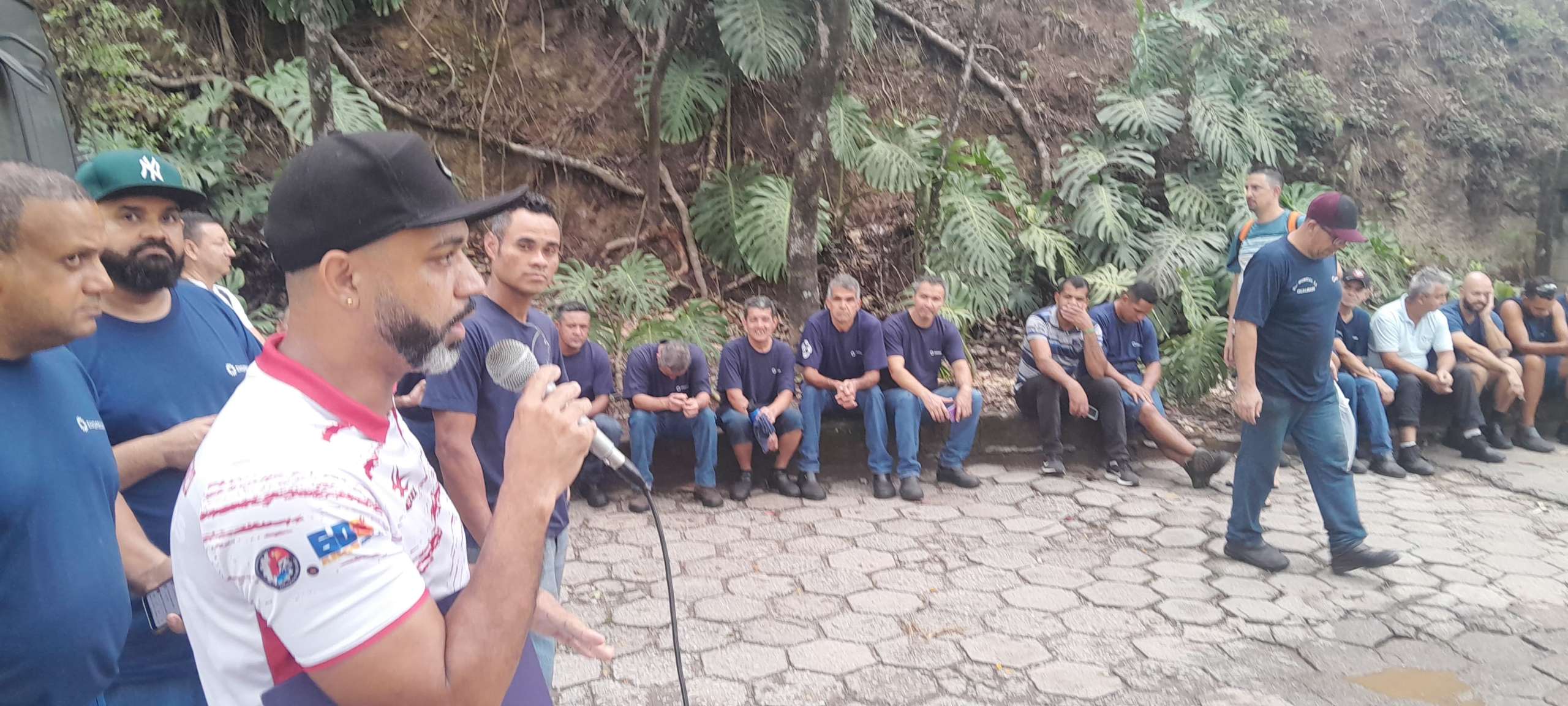 Diretor Bruno Barbosa fala para os trabalhadores e trabalhadoras da Engrecon.